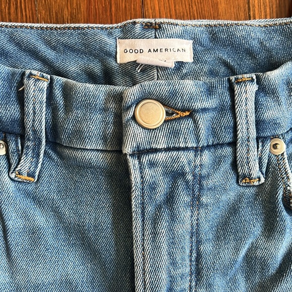 Good American skinny cropped jeans. - Picture 3 of 7